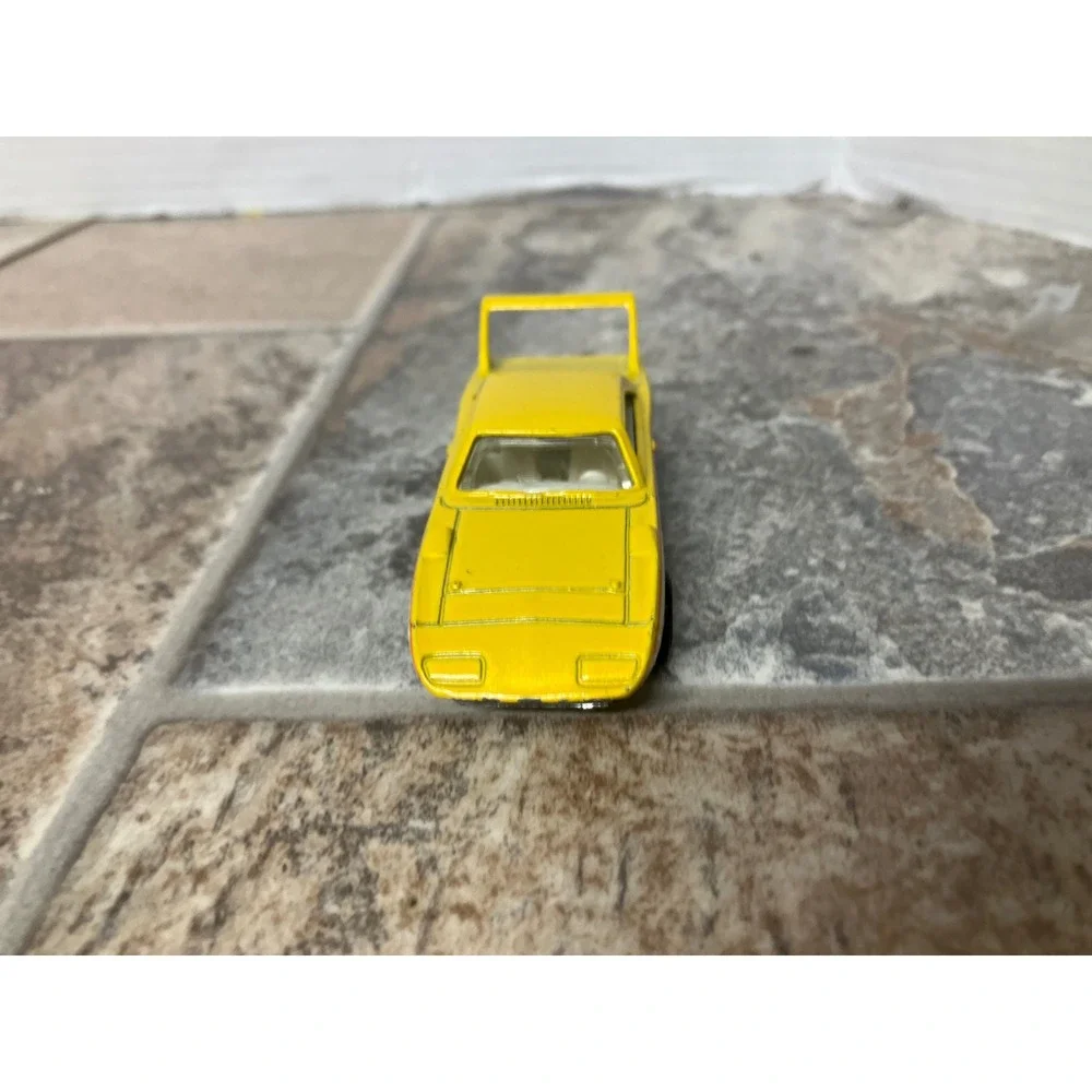 Hot Wheels 2005 Plymouth‎ Superbird Yellow Diecast Car
